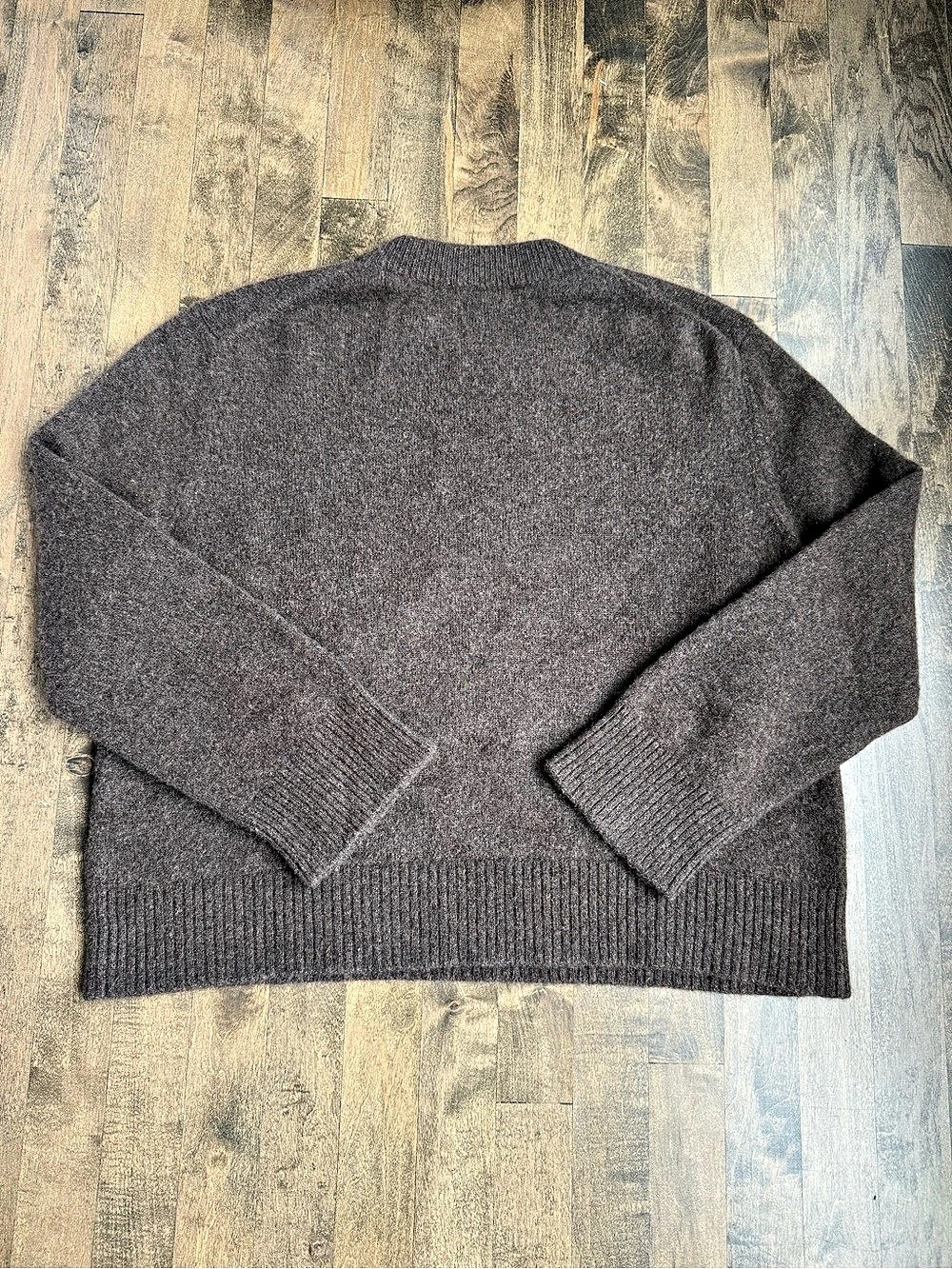 Quince Luxe Mongolian Cashmere Crewneck Sweater, Brown, Size Large - Picture 8 of 9